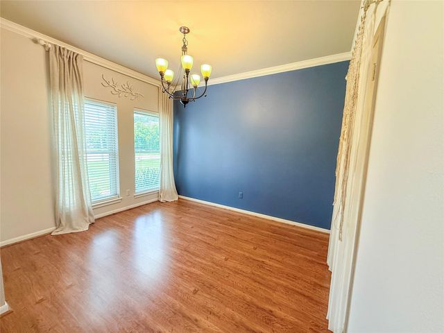 205 Peppermint Drive, Lake Jackson, TX 77566