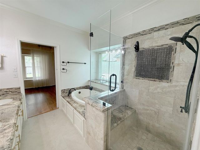 205 Peppermint Drive, Lake Jackson, TX 77566