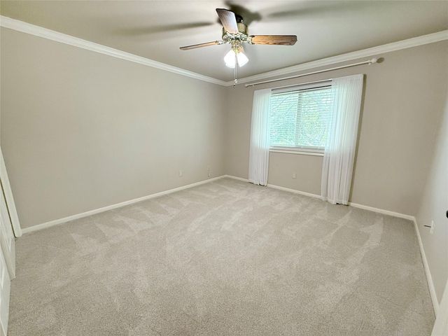 205 Peppermint Drive, Lake Jackson, TX 77566