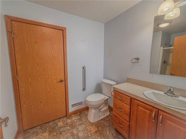 7764 2nd Street, Higginsville, MO 64037