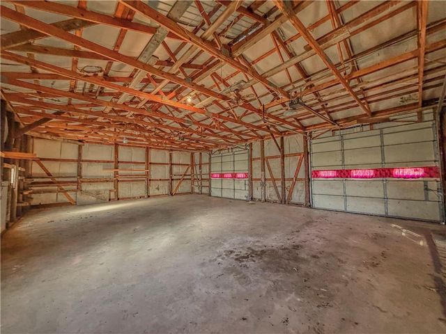 7764 2nd Street, Higginsville, MO 64037