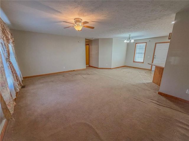 7764 2nd Street, Higginsville, MO 64037