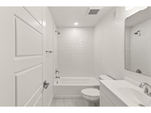 6121 Chester St, Denver, CO 80238