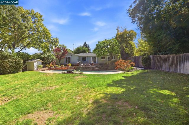 140 Lucinda Ln, Pleasant Hill, CA 94523