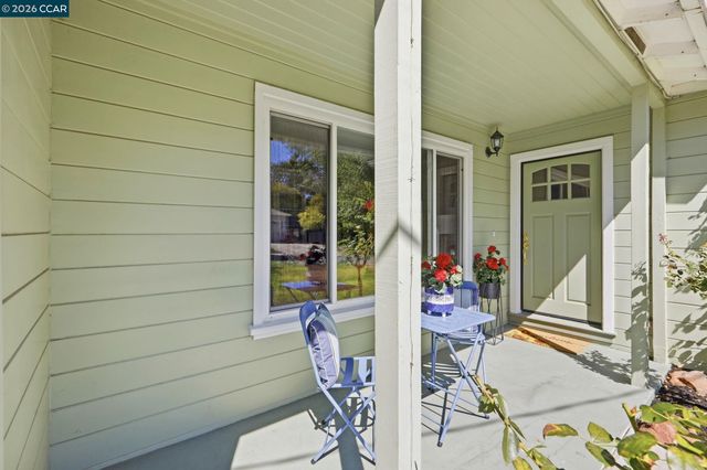 140 Lucinda Ln, Pleasant Hill, CA 94523