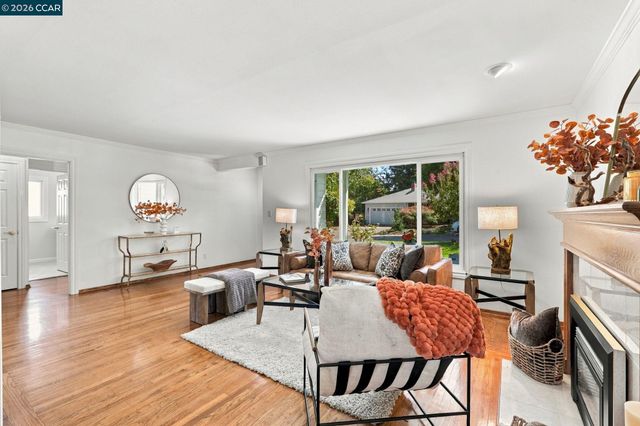 140 Lucinda Ln, Pleasant Hill, CA 94523