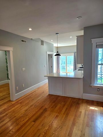 601 Bennington St 2, Boston, MA 02128