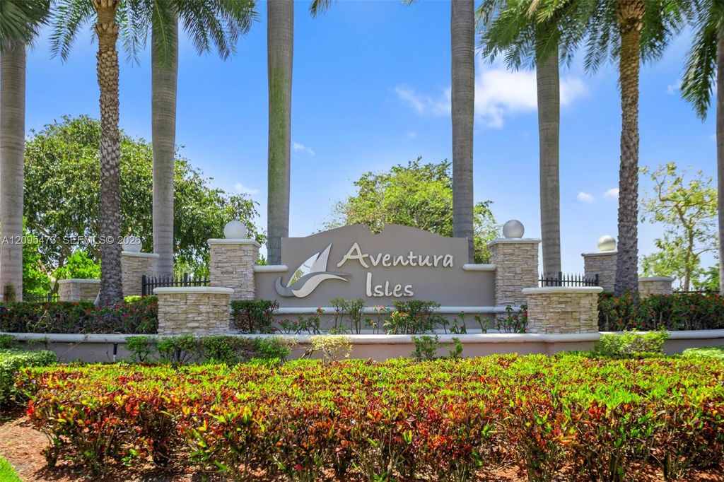 348 NE 194th Terrace 348, Miami, FL 33179