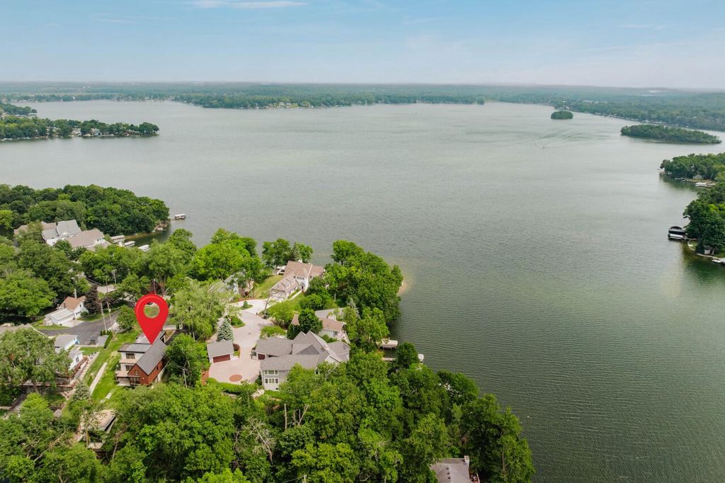 N53W34235 Road Q, Okauchee, WI 53069