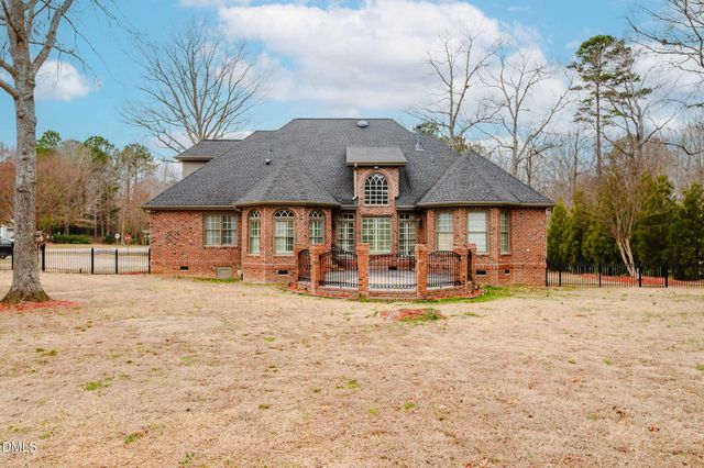 2801 Stonewalk Court, Zebulon, NC 27597