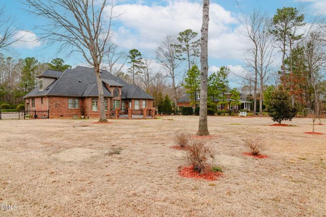 2801 Stonewalk Court, Zebulon, NC 27597