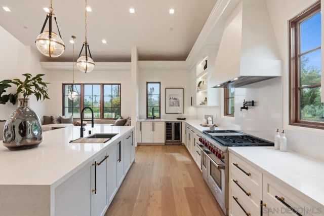5758 Las Palomas, Rancho Santa Fe, CA 92067