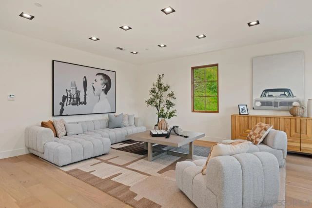 5758 Las Palomas, Rancho Santa Fe, CA 92067