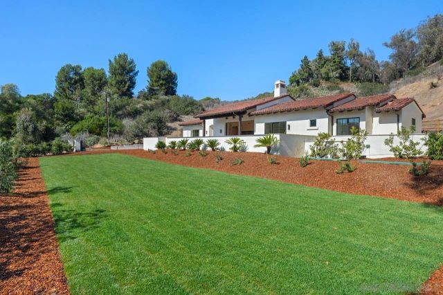 5758 Las Palomas, Rancho Santa Fe, CA 92067