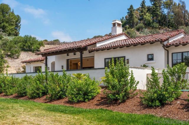 5758 Las Palomas, Rancho Santa Fe, CA 92067