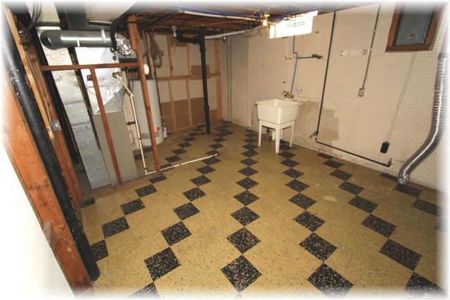 36786 Winterset Street, Clinton Twp, MI 48035