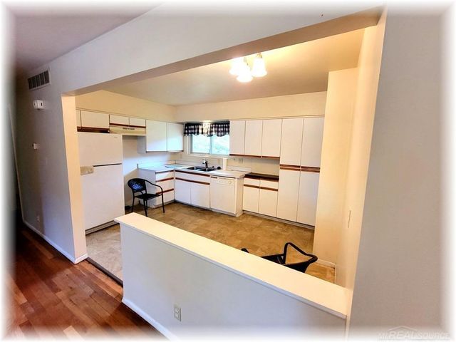 36786 Winterset Street, Clinton Twp, MI 48035