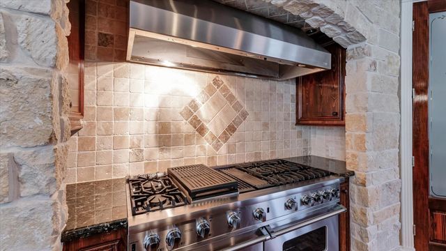 8071 Stacy Diane Drive, Montgomery, TX 77316