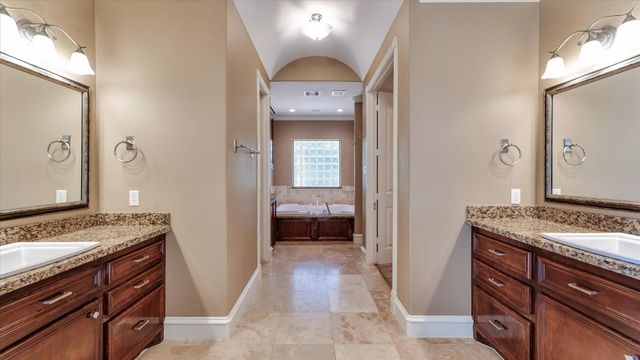 8071 Stacy Diane Drive, Montgomery, TX 77316