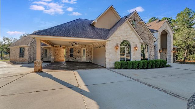 8071 Stacy Diane Drive, Montgomery, TX 77316
