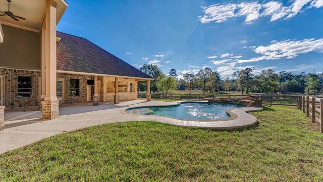 8071 Stacy Diane Drive, Montgomery, TX 77316