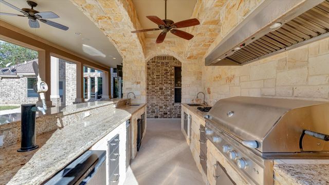 8071 Stacy Diane Drive, Montgomery, TX 77316