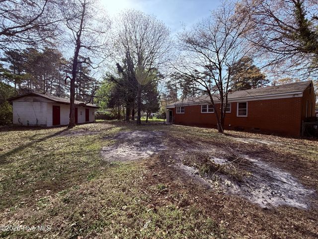 910 Highland Avenue, Trent Woods, NC 28562