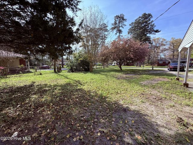 910 Highland Avenue, Trent Woods, NC 28562