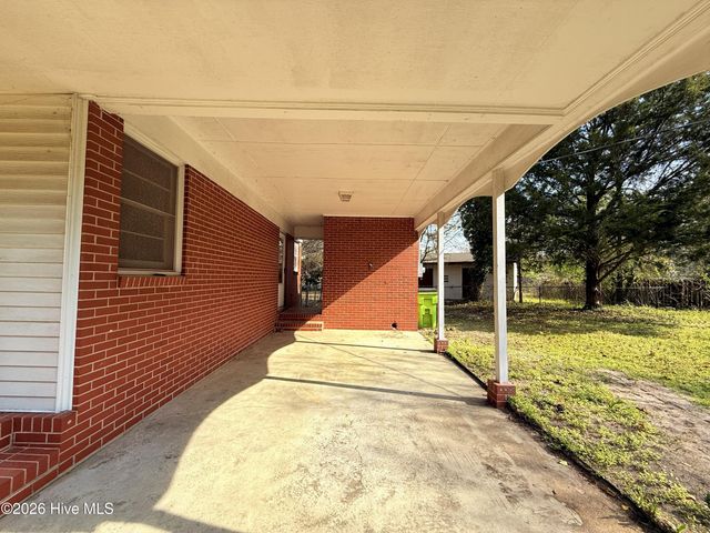 910 Highland Avenue, Trent Woods, NC 28562