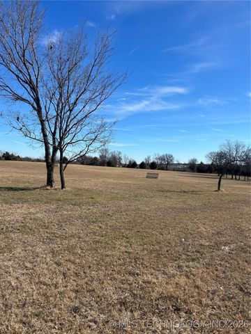 05 W 43rd Street N, Tulsa, OK 74126