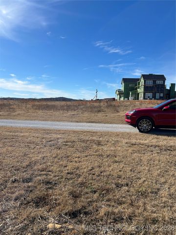 05 W 43rd Street N, Tulsa, OK 74126