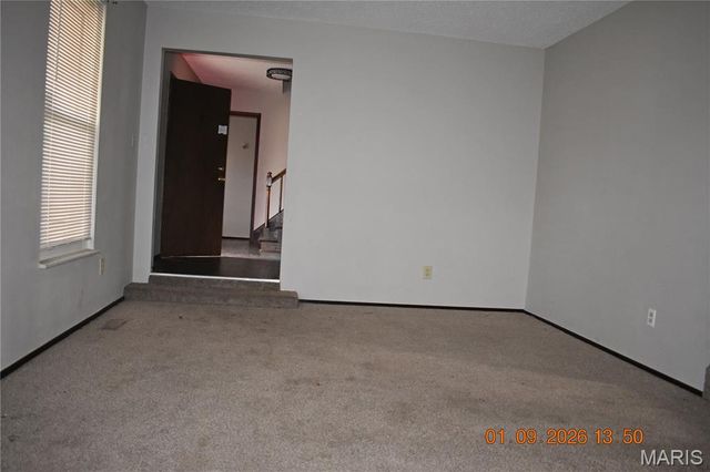 3938 Hirondelle Lane, Florissant, MO 63034