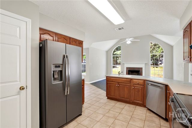 387 Shady Hill Circle, Richmond Hill, GA 31324