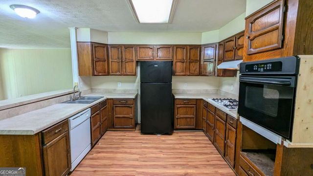 3985 Lindsey Drive, Decatur, GA 30035