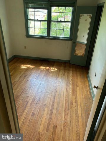 2406 MARLETON DR, Wilmington, DE 19810