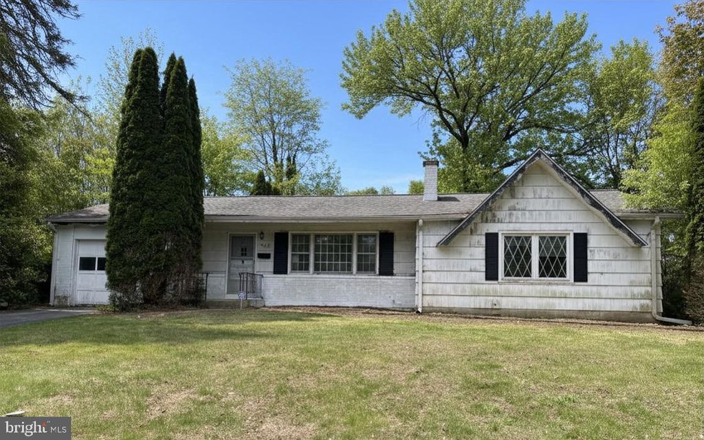 2406 MARLETON DR, Wilmington, DE 19810