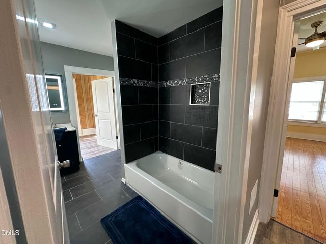 201 N Massey Street, Selma, NC 27576