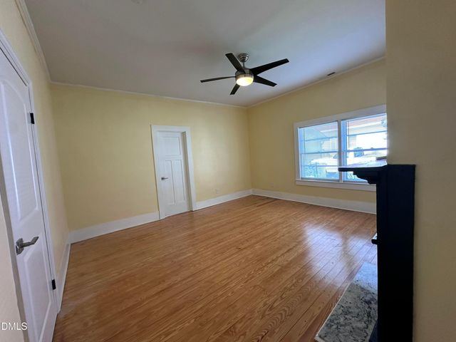 201 N Massey Street, Selma, NC 27576