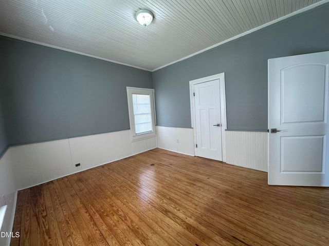 201 N Massey Street, Selma, NC 27576
