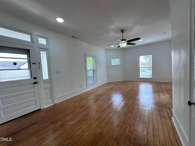 201 N Massey Street, Selma, NC 27576