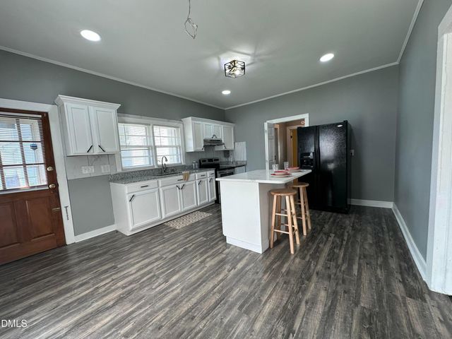 201 N Massey Street, Selma, NC 27576