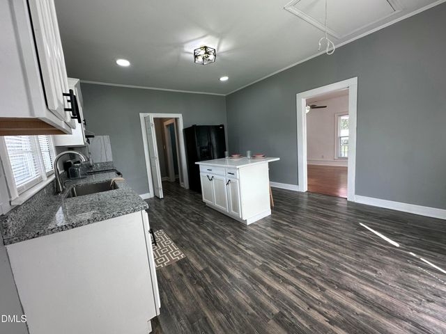 201 N Massey Street, Selma, NC 27576