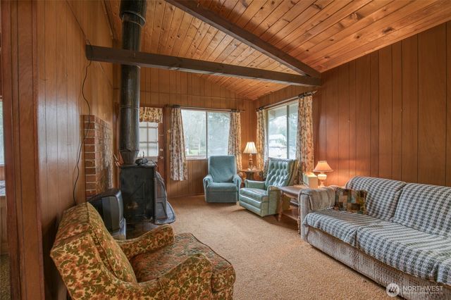 824 Hassalo Avenue SE, Ocean Shores, WA 98569