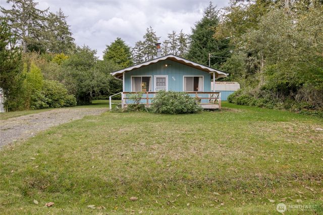 824 Hassalo Avenue SE, Ocean Shores, WA 98569