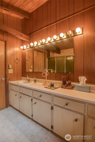 824 Hassalo Avenue SE, Ocean Shores, WA 98569