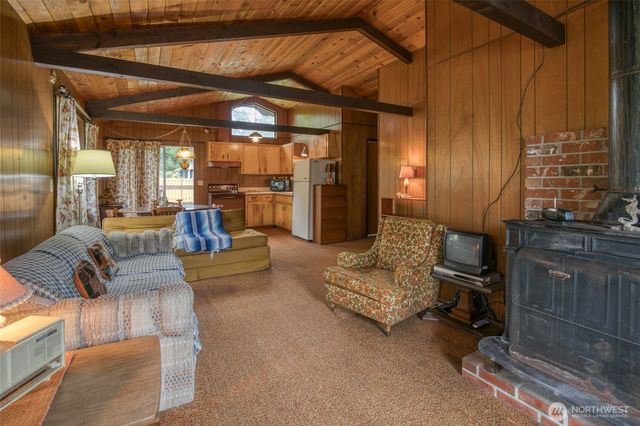 824 Hassalo Avenue SE, Ocean Shores, WA 98569