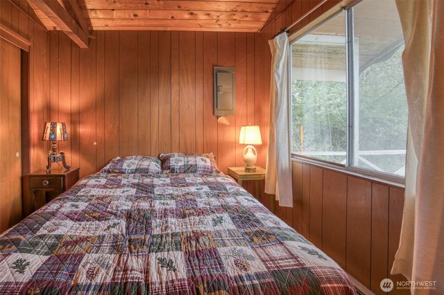 824 Hassalo Avenue SE, Ocean Shores, WA 98569