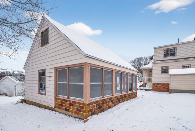 702 Maxwelton Drive, Des Moines, IA 50315