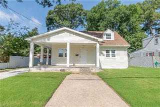 8227 Briarwood CIR, Norfolk, VA 23518