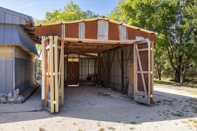 363 Elm Pass 2 Rd, Center Point, TX 78010